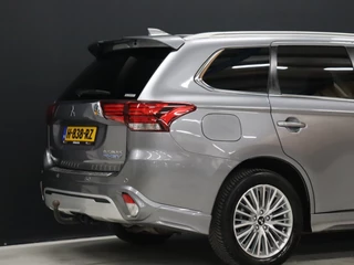 Mitsubishi Outlander Mitsubishi Outlander 2.4 PHEV Intense S [TREKHAAK, CAMERA, STOELVERWARMING, HALF LEDER, PDC V+A, CRUISE, CLIMATE, NIEUWSTAAT] - afbeelding nr 20