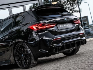 BMW 1 Serie BMW 1-serie M135i xDrive High Executive|PANO|MAXTON|19'' - afbeelding nr 16