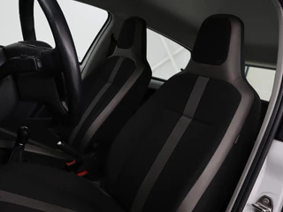 Volkswagen up! Volkswagen Up! 1.0 BMT high up! | Cruise control | Airco |  Bleutooth | LMV 15 inch | Parkeersensoren achter | Radio | LED dagrijverlichting - afbeelding nr 5