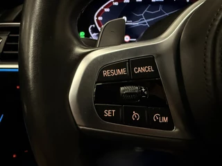 BMW 3 Serie BMW 3 Serie Touring 330e M-Sport DRAVITGRAU PANO/LASER/HEAD-UP/ADAPTIVE M-ONDERSTEL/KEYLESS/19