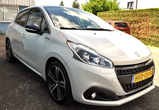 Peugeot 208 Peugeot 208 1.2 GT-Aut. Pano Nav pdc+cam 1/2leer - afbeelding nr 5