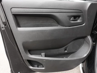 Opel Vivaro Opel Vivaro 2.0 BlueHDi 145PK L2 Automaat Airco Navigatie Trekhaak Side Bars Betimmering Laadruimte - afbeelding nr 12