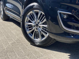 Ford Kuga Ford Kuga 2.5 PHEV Vignale 225pk | Driver Assistance Pack | Technology Pack | Winterpack | Trekhaak | 1.500kg Trekgewicht - afbeelding nr 2