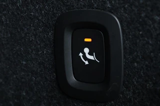 Volvo XC40 Volvo XC40 1.5 T3 R-Design | Stoel & stuurverwarming |  Trekhaak | Camera | Navigatie | Achterbankverwarming | Leder/Alcantara | Full LED - afbeelding nr 19