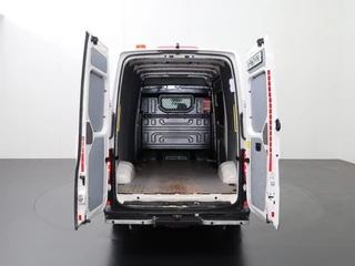 Volkswagen Crafter Volkswagen Crafter 2.0TDI 140PK L3H3 Highline | Camera | Airco | Cruise - afbeelding nr 4