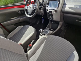 Toyota Aygo Toyota Aygo 1.0 VVT-i x-play Automaat | Apple Carplay | Andoid Auto | Achter - afbeelding nr 8