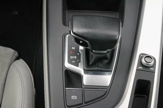 Audi A4 Audi A4 Avant 35 TFSI Business Edition|Leer/Alcantara|Navi|Camera|Stoelverwarming|18