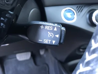 Toyota Yaris Toyota Yaris 1.5 HYB. DYNAMIC **Automaat/opendak/carplay** - afbeelding nr 33