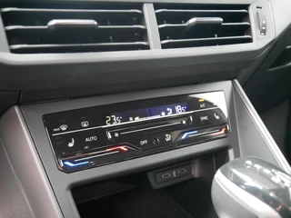 Volkswagen Taigo Volkswagen Taigo 1.0 TSI R-Line Camera| Keyless| Carplay| Navi - afbeelding nr 17