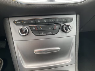 Opel Astra Opel Astra Sports Tourer 1.0 Business+ Pano Nav/Cam Stoel/Stuurverw Cruise NL-Auto! - afbeelding nr 6