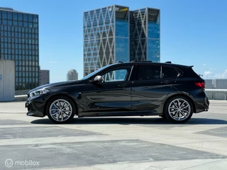 BMW 1 Serie BMW 1-serie M135i xDrive |Pano |HUD |H&K |Sfeer |Stuurverw. - afbeelding nr 5