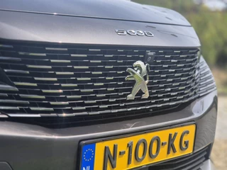 Peugeot 5008 Peugeot 5008 1.2 PureTech Blue Lease Allure 7-Persoons AUTOMAAT | NAVI | CLIMA | PDC | 18