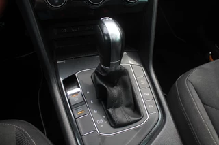 Volkswagen Tiguan Volkswagen Tiguan 1.4 TSI ACT Highline Bus. R-Line / Trekhaak / Panoramadak / 360Camera / 19'' / Virtual Cockpit / Apple CarPlay / DAB / Stoelverwarming / ACC - afbeelding nr 27