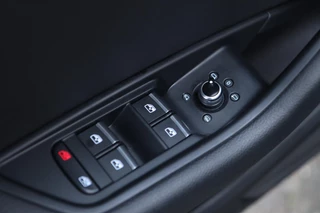Audi A4 Audi A4 Limousine 35 TFSI Sport / VIRTUAL / DODEHOEK / CAMERA / CARPLAY - afbeelding nr 24