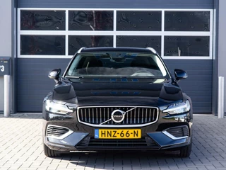 Volvo V60 Volvo V60 2.0 T6 Plug-in hybrid AWD Plus Bright Trekhaak - afbeelding nr 3