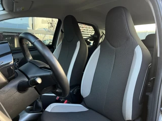 Toyota Aygo Toyota Aygo 1.0 VVT-i x-play | Achteruitrijcamera | Cruise Control | Airconditioning | Elektrische Ramen | - afbeelding nr 6