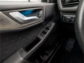 Ford Kuga Ford Kuga 2.5 PHEV Titanium 225Pk Automaat (APPLE CARPLAY, GROOT NAVI, STUUR/STOELVERWARMING, ADAPTIVE CRUISE, CAMERA, KEYLESS, TREKHAAK, STOELVERWARMING ACHTER, ELEK ACHTERKLEP, NIEUWSTAAT) - afbeelding nr 25