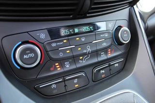 Ford Kuga Ford Kuga 1.5 EcoBoost 150PK ST Line | Panoramadak | Trekhaak | Xenon | Winterpack - afbeelding nr 16