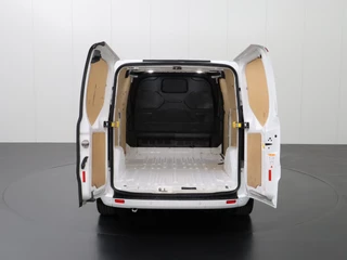 Ford Transit Custom Ford Transit Custom 2.0TDCI 130PK Lang Limited LMV € 1800,-- Meerprijs | Multimedia | 3-Persoons | Airco | Cruise - afbeelding nr 4