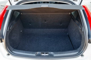Volvo V40 Volvo V40 1.6 T2 R-Design | Trekhaak | Climate control | Cruise control | - afbeelding nr 14