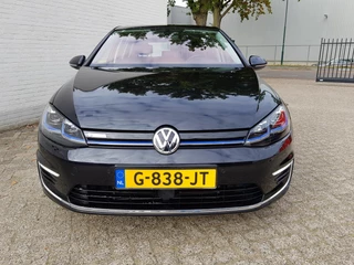 Volkswagen e-Golf Volkswagen e-Golf Automaat 136pk  | Navigatie | Climate Control | Virtuele Cockpit | Camera | Keyless | Stoelverwarming | Parkeer Sensoren | Cruise Control Adaptive | Lichtmetalen velgen 17