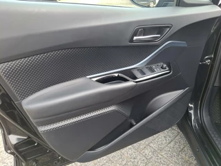 Toyota C-HR Toyota C-HR 1.8 Hybrid Dynamic - afbeelding nr 22