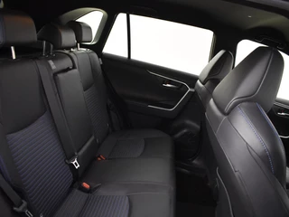 Toyota RAV4 Toyota RAV4 2.5 Hybrid AWD Bi-Tone | Parkeersensoren V+A | Stoelverwarming - afbeelding nr 16