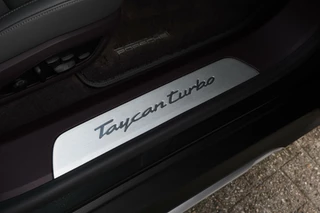 Porsche Taycan Porsche Taycan Cross Turismo Turbo 93 kWh|ceramic|Approved|21 - afbeelding nr 58