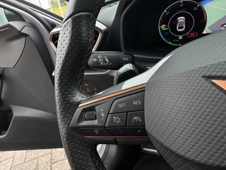 CUPRA Leon Sportstourer Cupra Leon Sportstourer 1.4 e-Hybrid VZ Business PHEV / CAMERA / NAVI / INPARKEREN / ZEER NETJES / SFEERVERL. / CARPLAY DRAADLOOS - afbeelding nr 16
