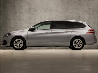 Peugeot 308 Peugeot 308 SW 1.2 PureTech Sport (PANORAMADAK, APPLE CARPLAY, GROOT NAVI, PARKEERSENSOREN, GETINT GLAS, SPORTSTOELEN, LANE ASSIST, CRUISE, NIEUWE APK, NIEUWSTAAT) - afbeelding nr 2