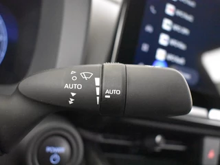 Toyota C-HR Toyota C-HR 1.8 Hybrid 140 First Editon | PDC | BLS | Electr. Achterklep | - afbeelding nr 24
