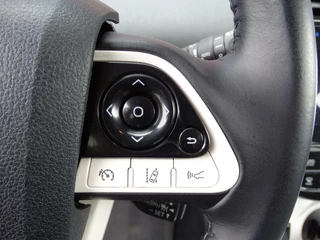 Toyota Prius Toyota Prius 1.8 Executive / Leder / HUD / JBL Dealer ond. - afbeelding nr 17