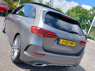 Mercedes-Benz B-Klasse Mercedes-Benz B-Klasse 180 136pk Automaat Launch Edition Premium Plus AMG-Line | Navi | Clima | Cruise | Led Matrix | Keyless Entry | Panorama Schuifdak | Pdc V+A+Assist+Camera | Privacy Glass | 19''lm - afbeelding nr 43