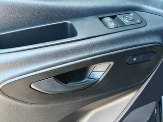 Mercedes-Benz Sprinter Mercedes-Benz Sprinter 319 3.0 CDI L2H2, V6 / LED / 3500KG / APPLE CARPLAY / ANDROID AU - afbeelding nr 21