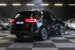 BMW X5 BMW X5 xDrive45e High Executive Pano | 360 | Stuurverwarming - afbeelding nr 2