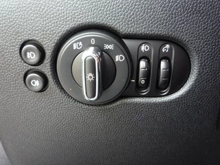 MINI Cooper S MINI Cooper S Mini 2.0 (192Pk) Chili-Serious Navi HUD Leder Géén Afleverko - afbeelding nr 17