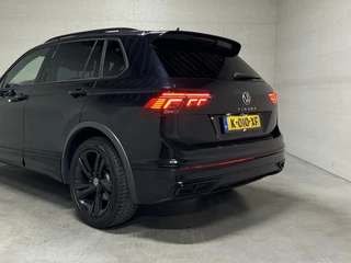 Volkswagen Tiguan Volkswagen Tiguan 1.5 TSI R-Line Black Style Pano H/K NAP - afbeelding nr 59