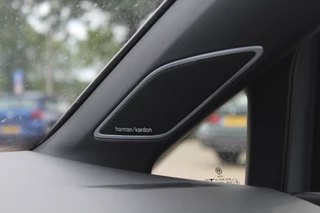 Volkswagen Golf Volkswagen Golf 1.5 eTSI R-Line / Panoramadak / Camera / Harman Kardon / Matrix LED / 18'' / Navigatie / DAB / ACC / Dodehoek / Stuurverwarming / Stoelverwarming - afbeelding nr 28