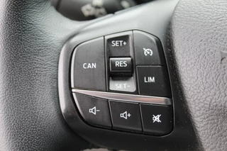 Ford Transit Custom Keurige nette en luxe Ford Transit Custom, slechts 47.000km !. Airco, schuifdeur li+re, LM wielen, stoel-, spiegel- en voorraamverw., side en lane assist, 3-zits, navigatie, telefoonvoorb., camera, pdc v+a, cruise cntrl etc. - afbeelding nr 13