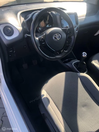 Toyota Aygo Toyota Aygo 1.0 VVT-i X 5DRS AIRCO CAMERA LED LMV - afbeelding nr 10