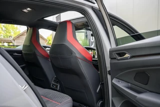 Volkswagen Golf Volkswagen Golf 2.0 TSI GTI Clubsport 45 Jahre Akra Pano DSG - afbeelding nr 40