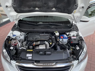 Peugeot 308 Peugeot 308 SW 1.6 BlueHDI 120 pk Blue Lease Executive Pack Trekhaak Panoramadak Camera Parkeersensoren DAB Clima en Cruise Control Wit Metallic Nette auto zuinige Euro 6 Diesel Station - afbeelding nr 49