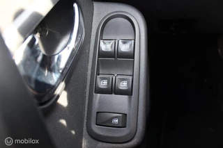 Dacia Duster Dacia Duster 1.2 TCe 4x2 10th Anniversary Leder/Navi/Cruise - afbeelding nr 19