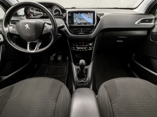 Peugeot 208 Peugeot 208 1.2 PureTech Sport (APPLE CARPLAY, NAVIGATIE, CLIMATE, GETINT GLAS, SPORTSTOELEN, CRUISE, PARKEERSENSOREN, NIEUWE APK, NIEUWSTAAT) - afbeelding nr 6