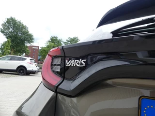 Toyota Yaris Toyota Yaris 1.5 Hybride Dynamic | Apple Carplay | Camera | Navi | - afbeelding nr 23