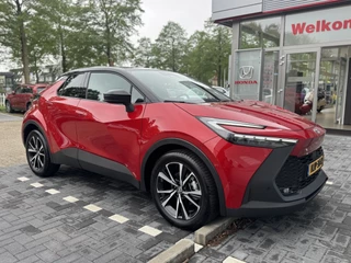 Toyota C-HR Dodenhoekdetectie, Navigatie, Parkeersensoren V + A , All-in Rijklaarprijs - afbeelding nr 37