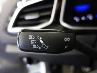 Volkswagen T-Roc Volkswagen T-Roc 1.0 TSI R-Line Business Airco Navi Carplay PDC VA Massage Full LED Adaptive Cruise Control Ambiente verlichting - afbeelding nr 16