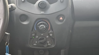 Toyota Aygo Toyota Aygo 1.0 x-fun NLauto - afbeelding nr 15