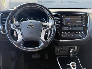 Mitsubishi Outlander Mitsubishi Outlander 2.0 PHEV Business Edition 2e Eigenaar,Navi,Camera,Trekhaak,Leder,Clima,Cruise,Apk tot 01-2026 - afbeelding nr 3