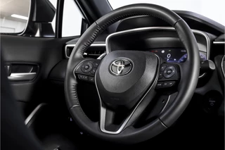 Toyota Corolla Cross Toyota Corolla Cross Hybrid 140 Style | Dig. Cockpit | Adapt. Cruise | Stoel+-Stuurverw. | Trekhaak | PDC | Camera | NAV+App. Connect | Elek. Klep | ECC | LM 18